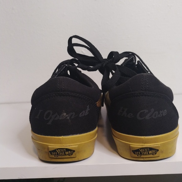 Vans Happy Potter size 9.5 - I open and at the close on back of shoes - Picture 3 of 3